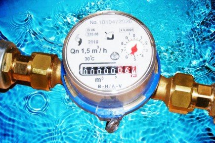 Как в 2023 году будут начислять неустойку за долги по квартплате и пропуск срока установки счетчиков
